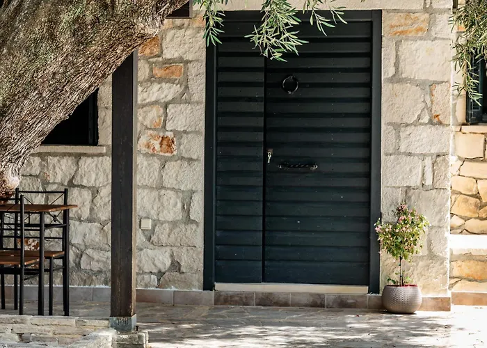 Orama Stone Apartments - Authentic Hospitality In A Historical Location, By Zantewize