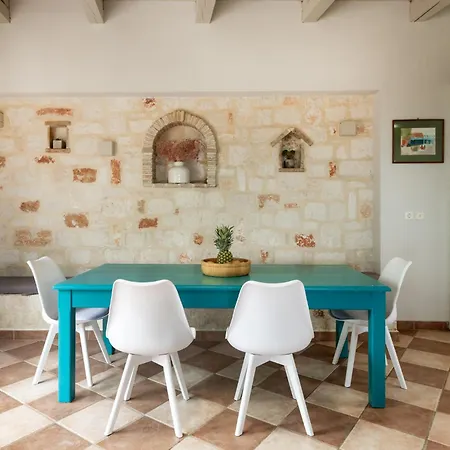 Orama Stone Apartments - Authentic Hospitality In A Historical Location, By Zantewize Room photo