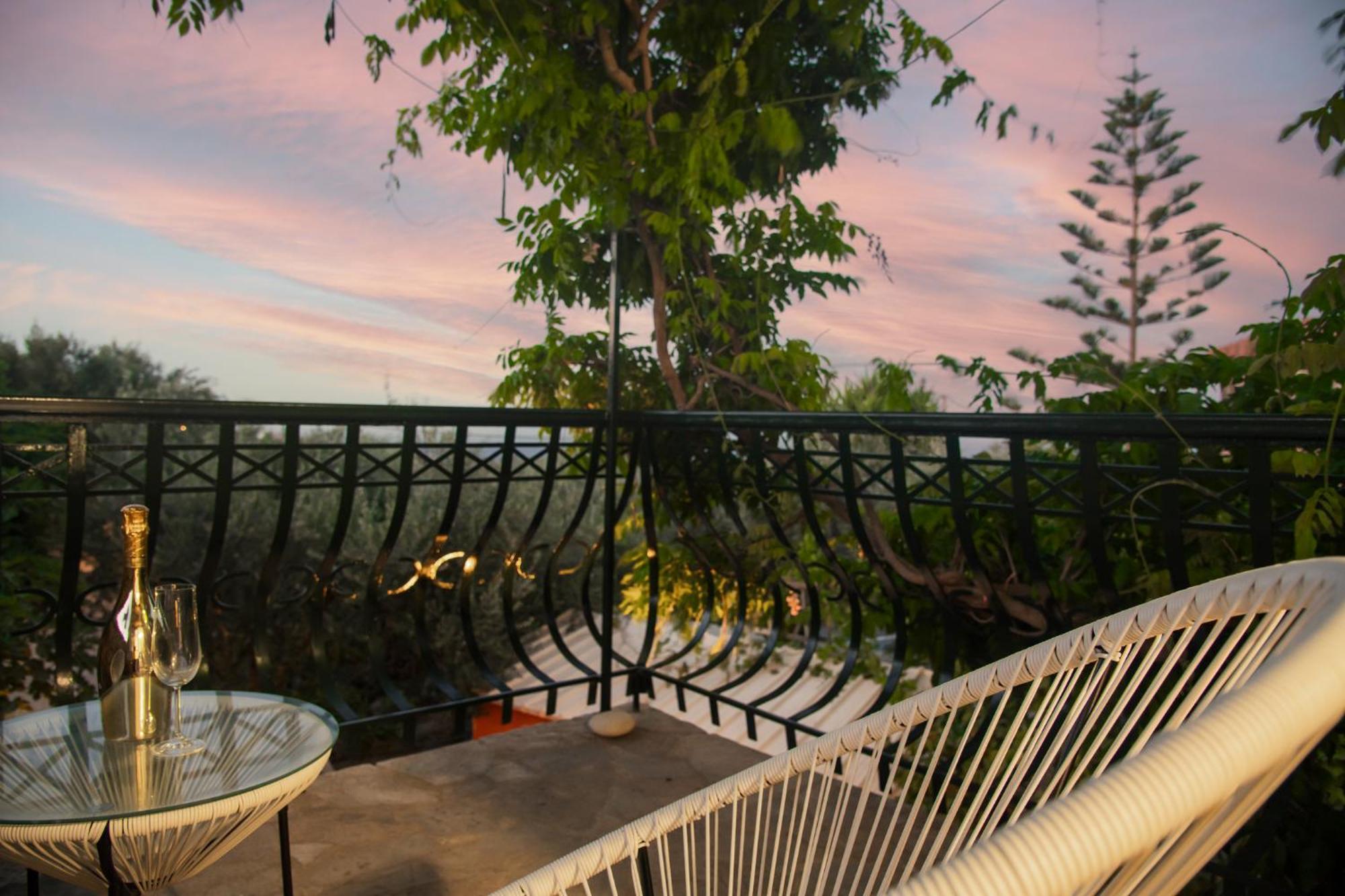 Orama Stone - Authentic Hospitality In A Historical Location, By Zantewize Apartmán *