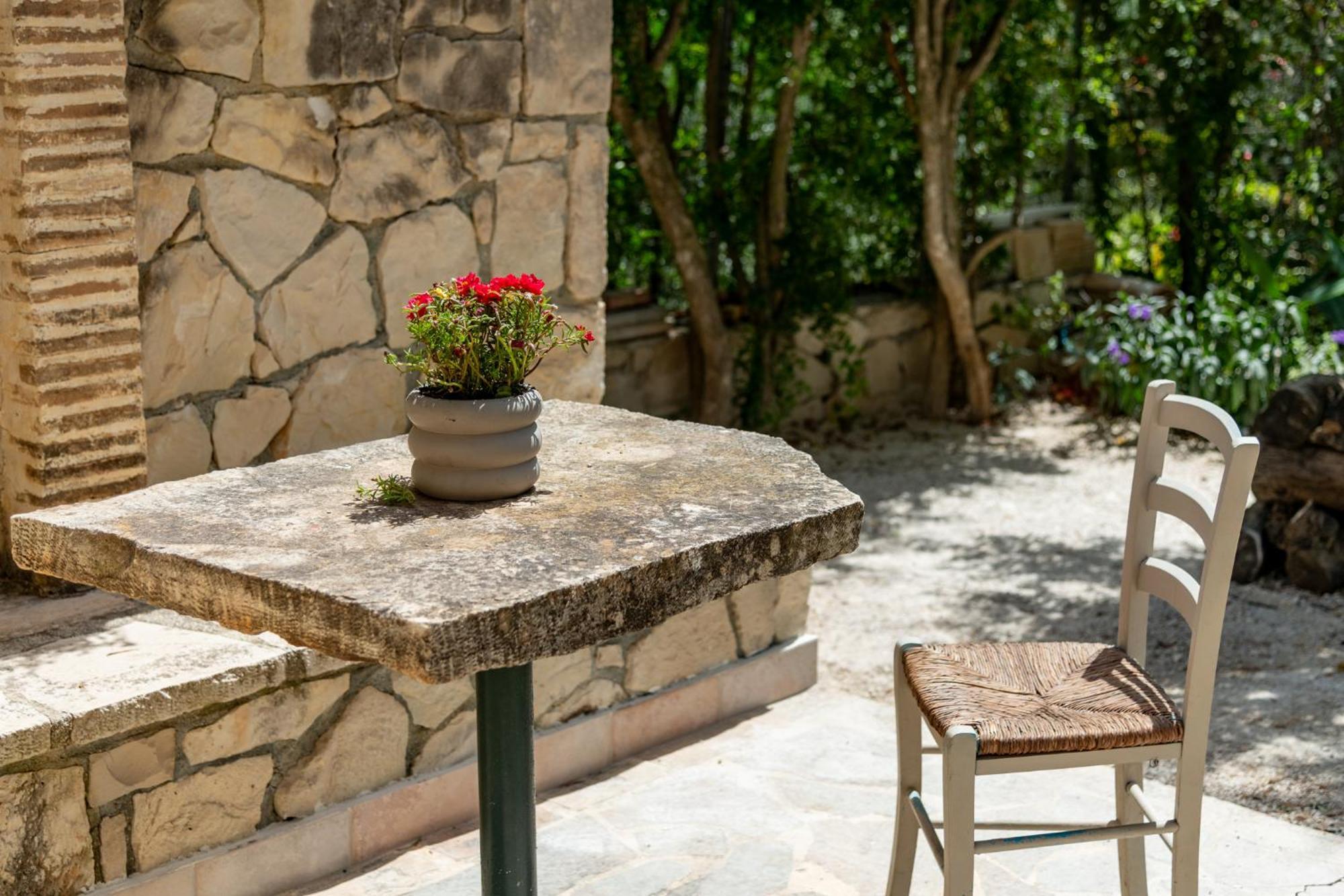 Apartment Orama Stone - Authentic Hospitality In A Historical Location, By Zantewize