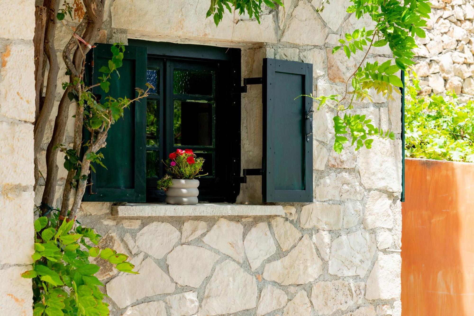 Orama Stone - Authentic Hospitality In A Historical Location, By Zantewize